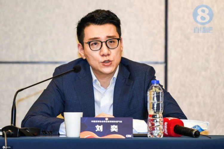 维罗纳恩贡戈破门，久里奇破门。